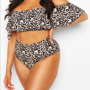 BOOHOO leopard swim suit